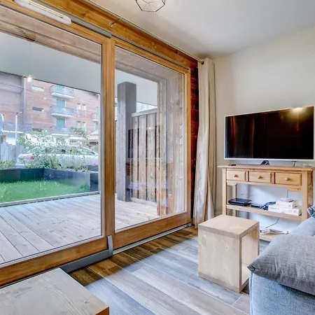 Apartman Lapia 3 *